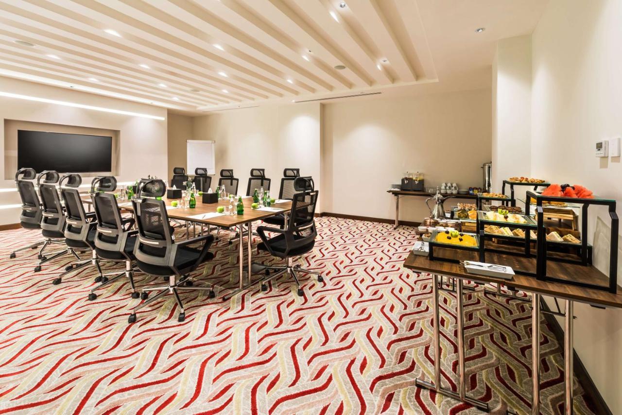 Western Center Hotel 4*